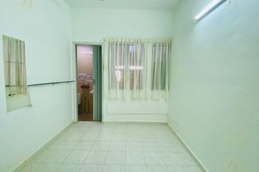 FACING OPEN + RENOVATED 2 STOREY TERRACE TAMAN SETIAWANGSA