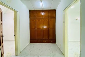 FACING OPEN + RENOVATED 2 STOREY TERRACE TAMAN SETIAWANGSA