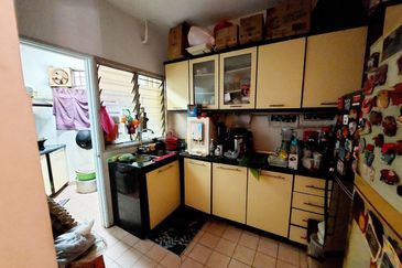 Pangsapuri Kristal (Crystal Tower), Taman Bukit Indah