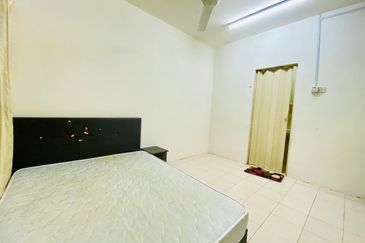 Residensi Bistaria, Ukay Bistari