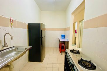 Residensi Bistaria, Ukay Bistari