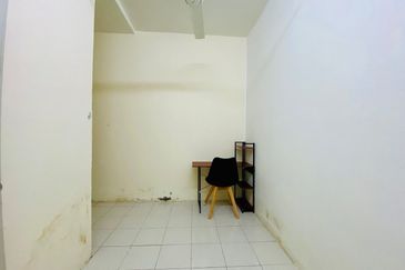 Residensi Bistaria, Ukay Bistari