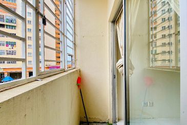 Residensi Bistaria, Ukay Bistari