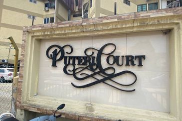 Puteri Court