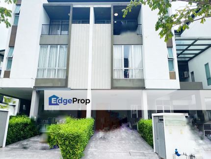 Partialy furnish - 3 Storey Townhouse Ridgefield Residence, Tropicana Heights, Kajang, Selangor, Kajang