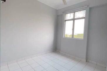 Tasik Heights Apartment