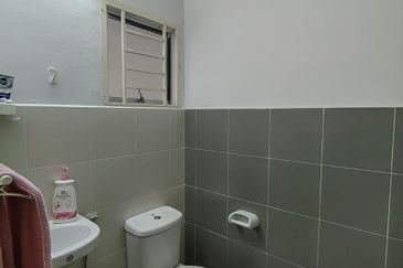 Residensi Laguna Biru 2