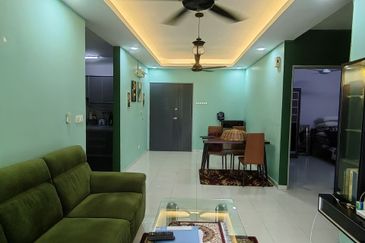 Residensi Laguna Biru 2