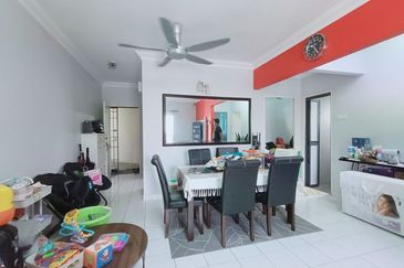 Pangsapuri Kristal (Crystal Tower), Taman Bukit Indah