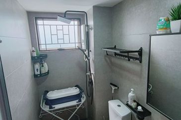 Pangsapuri Kristal (Crystal Tower), Taman Bukit Indah