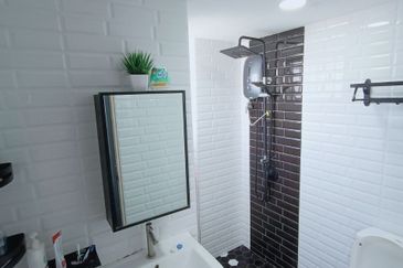 Pangsapuri Kristal (Crystal Tower), Taman Bukit Indah