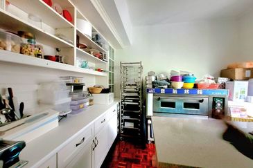 Emerald Hill, Taman Bukit Indah