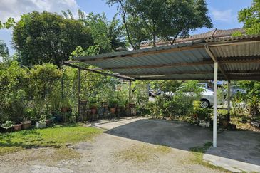 Flat Pandan Jaya Near LRT (Walking Distance), 2 Covered Parking Space, KL