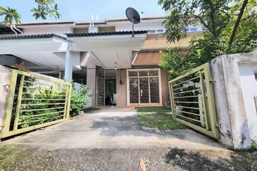 Kota Puteri, Batu Arang