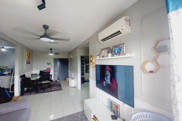 Residensi Laguna Biru 2