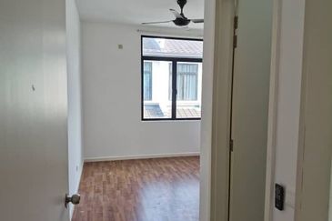 Cradleton @ Eco Majestic