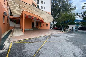 City Garden Palm Villa Condominium