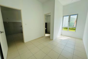 Corner Lot Freehold Double Storey House nr Mambau Seremban 2 town