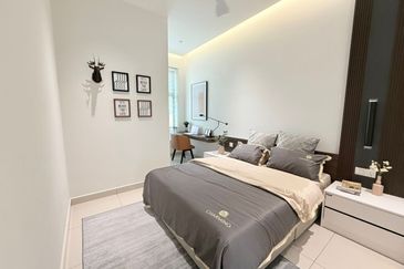 28 x 75 sq.ft Double Storey Gated Guarded Nr Ayer Keroh MITC Melaka