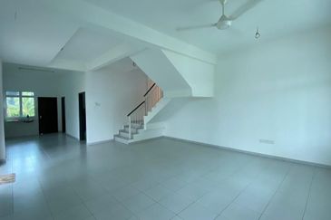 Freehold RM2xxK Double Storey House nr Jasin Melaka