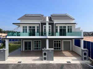 Freehold Gated Guarded 22 x 80sq.ft Double Storey House nr Cheng Bertam ...