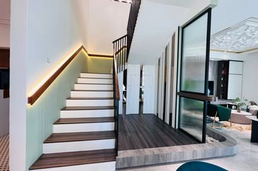 Freehold Gated Guarded Double Storey House nr Cheng Bertam Tanjung Minyak Melaka