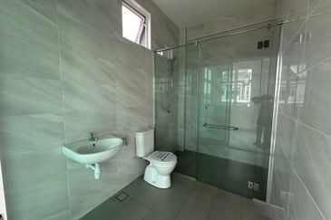 Freehold Gated Guarded Double Storey Semi D nr Bertam Cheng Melaka