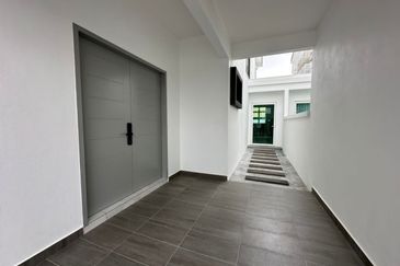 Freehold Gated Guarded Double Storey Semi D nr Bertam Cheng Melaka