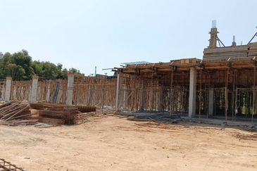 MCL Rumah Dua Tingkat di Limbongan Pandan Jaya Bandar Melaka
