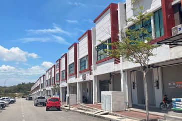Facing Main Road Freehold Double Storey Shop Lot nr nr Bertam Purta Tanjung Minyak Cheng Melaka
