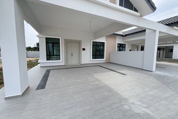 Freehold Single Storey Semi D Gated Guarded nr Jasin Ayer Keroh Melaka
