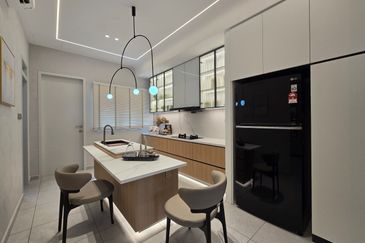 4 mins to Melaka Sentral Gated Guarded 3 Storey Terrace nr Melaka Sentral Kg 8 Melaka Town