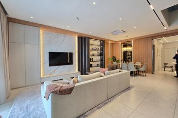 4 mins to Melaka Sentral Gated Guarded 3 Storey Terrace nr Melaka Sentral Kg 8 Melaka Town