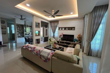 Facing Field Ujong Pasir Double Storey Semi D nr Permatang Pasir Ujong Pasir Melaka