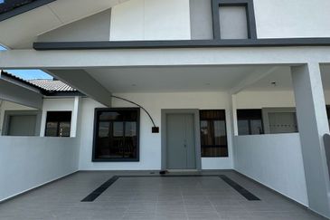 Gated Guarded Freehold Single Storey H9ouse nr Jasin Bemban Ayer Keroh Melaka