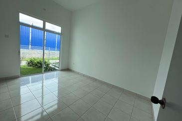 Freehold Freehold Gated Guarded Double Storey House nr Cheng Bertam Tanjung Minyak Melaka