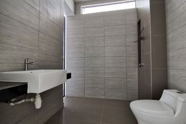 Brand New Gated Guarded Double Storey House at Country Villa Ayer Keroh Melaka