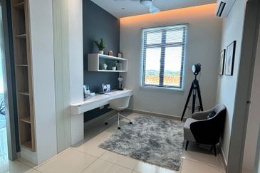 28 x 75 sq.ft  Gated Guarded Double Storey House nr Ayer Keroh Mitc Melaka