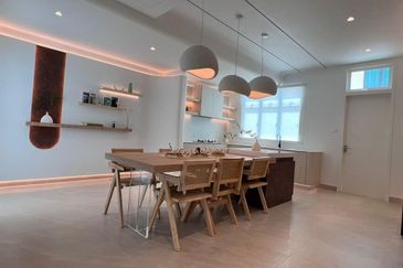 Freehold Gated Guarded Double Storey Semi D nr Cheng Bertam Tanjuing Minyak Melaka