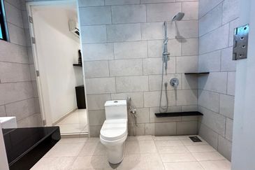 Freehold Gated Guarded nr Bukit Katil Duyong Ayer Molek Melaka