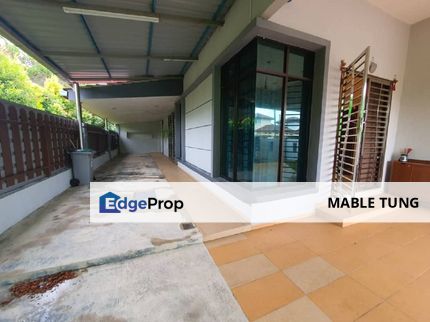 Freehold End Lot Nice Renovation Single Storey Semi D at Bukit Katil, Melaka, Bukit Katil