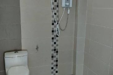 Freehold Gated Guarded Double Storey Bungalow at Paya Rumput nr Cheng Melaka