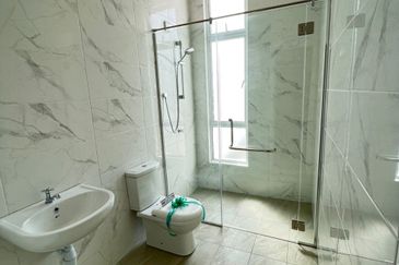 Freehold Freehold Gated Guarded 22 x 80 Double Storey House at Cheng Paya Rumput Melaka