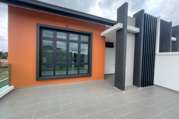 Freehold Gated Guarded Double Storey House at Cheng Paya Rumput Lotus Melaka