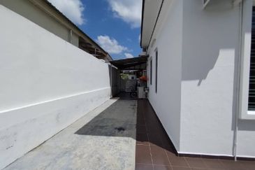 Freehold Gated Guarded SIngle Storey Bungalow at Paya Rumput Cheng Melaka