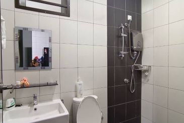 Freehold Gated Guarded Double Storey House At Krubong Melaka