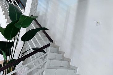 Freehold Move in Condition Double Storey House at Jasin Melaka