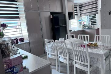 Freehold Move in Condition Double Storey House at Jasin Melaka