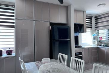 Freehold Move in Condition Double Storey House at Jasin Melaka