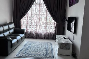 Freehold Move in Condition Double Storey House at Jasin Melaka